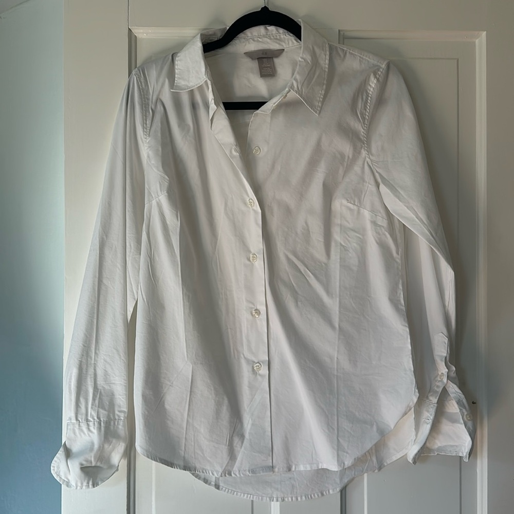 H&M white button down shirt